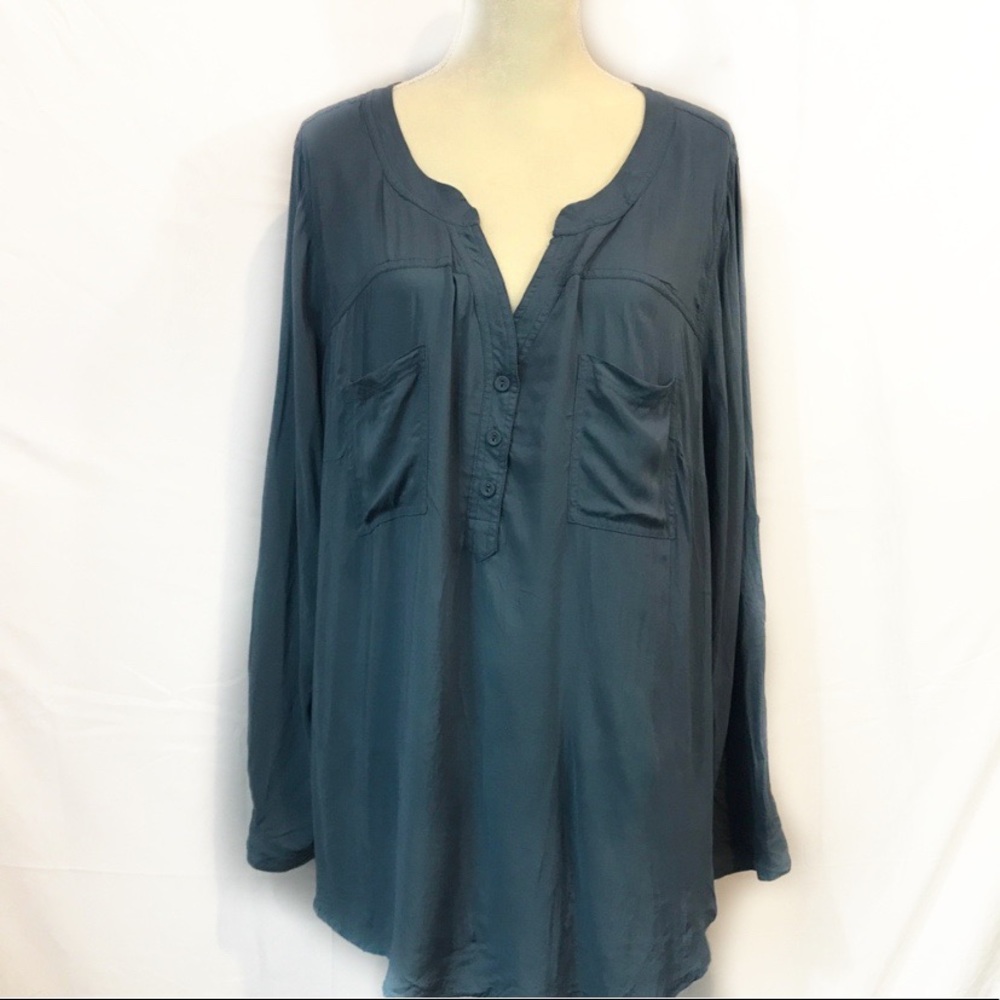 Torrid Button Down Tunic Top A0079 - image 1